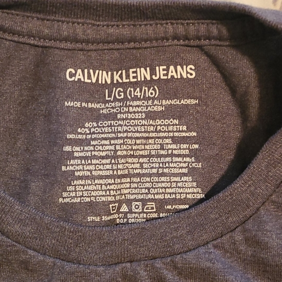 Ck tshirt - Picture 2 of 2